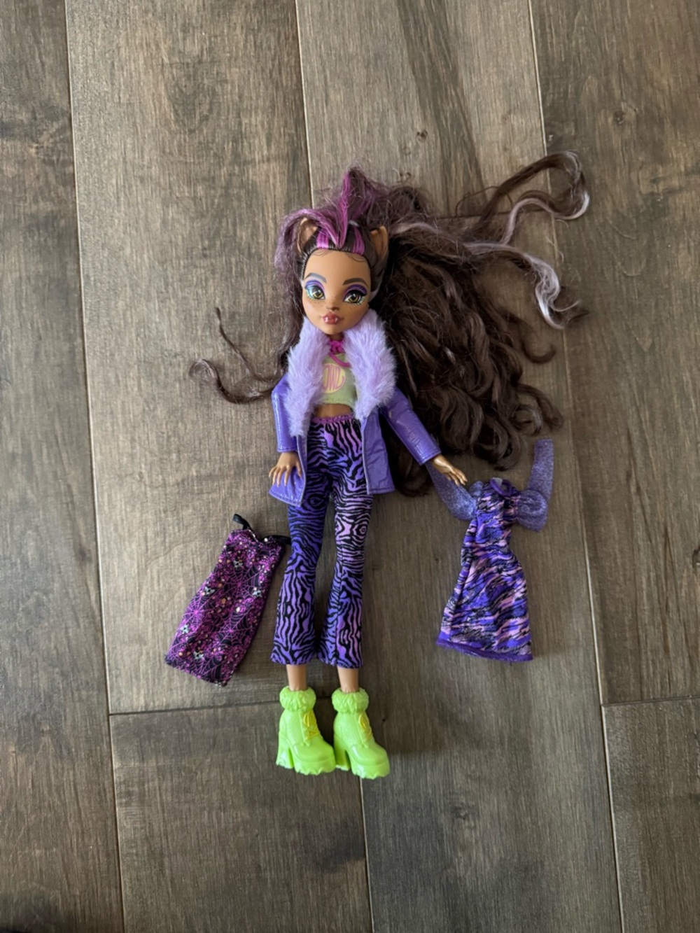 Monster High doll (wolf character, possibly Clawdeen Wolf) in great condition.